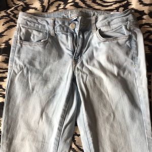 American Eagle light wash skinny jeans
